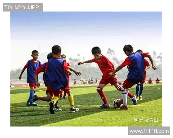 提升踢足球脚力的有效训练方法与技巧分享