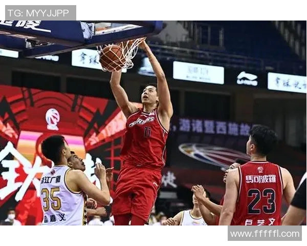 深圳篮球队实力解析：从战术布局到球员表现的全面剖析